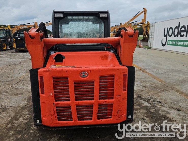 2023-kubota-svl65-2-image-4