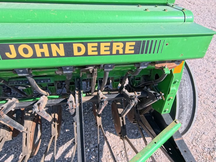 john-deere-450-image-16