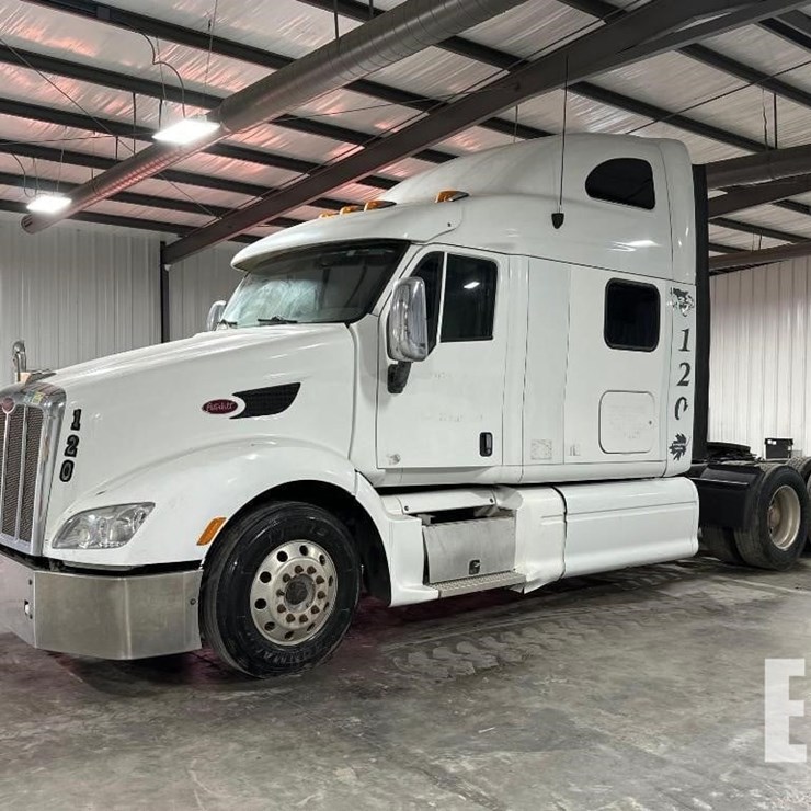 2012 PETERBILT 587