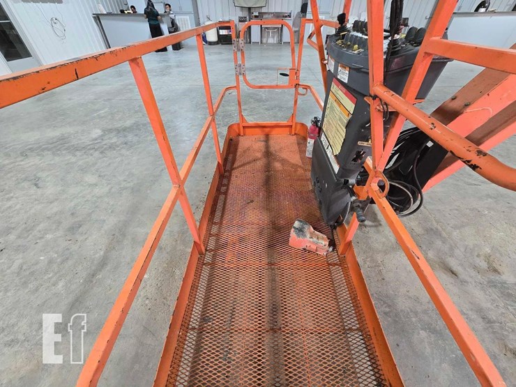 2016-jlg-1250ajp-image-10