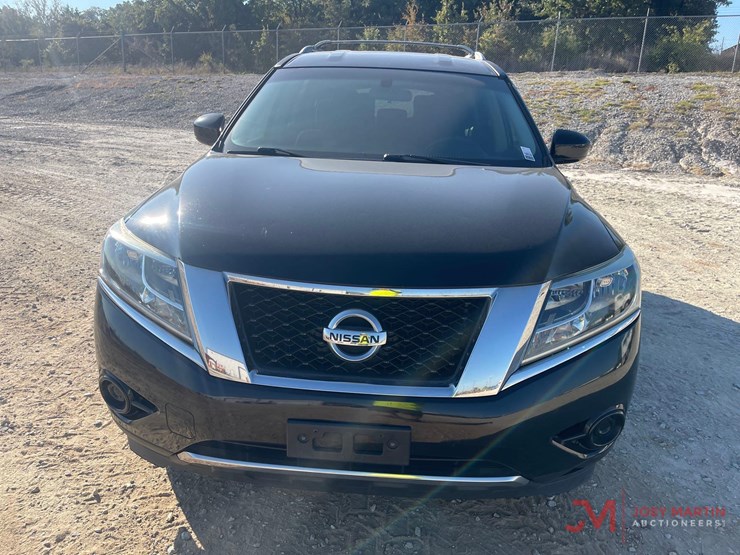 2015-nissan-pathfinder-image-8