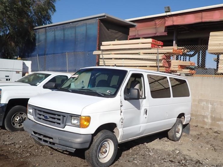 2007-ford-e350-image-2