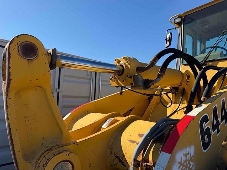 deere-644g-image-11