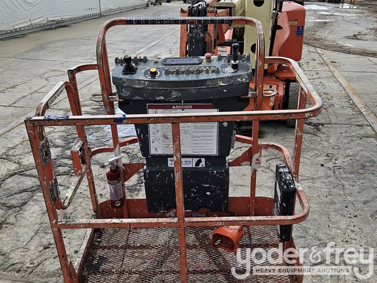 2015-jlg-e400ajpn-image-14