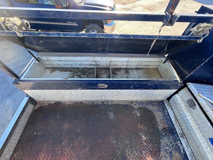 2017-gmc-3500-image-32