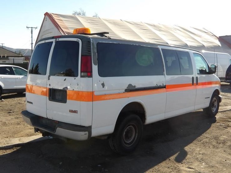 2002-gmc-3500-image-4