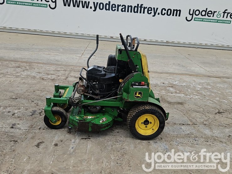 2018-john-deere-636m-image-2