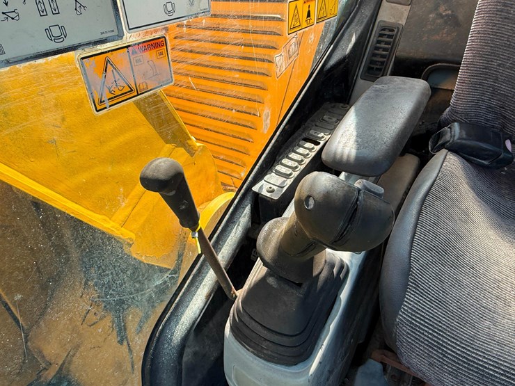 caterpillar-308d-image-18