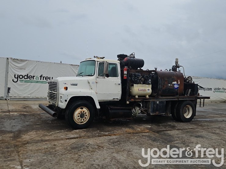 1990-ford-l8000-image-2