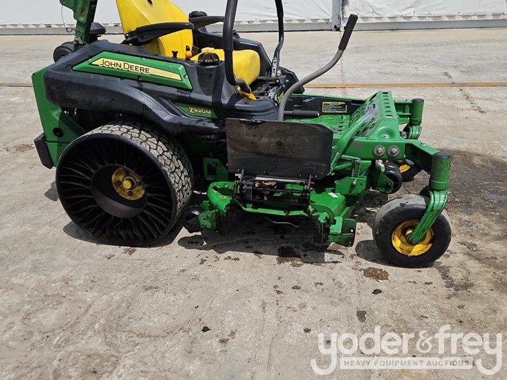 2021-john-deere-z920m-image-7