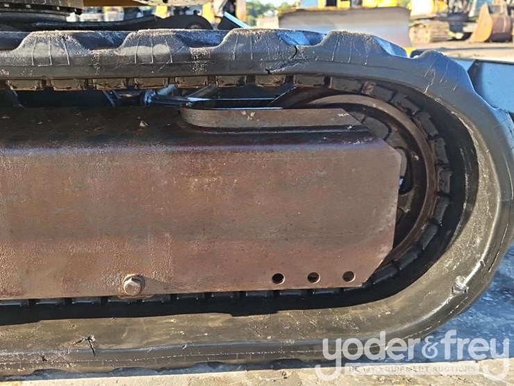 2021-deere-30g-image-12