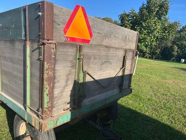 heider-box-on-jd-long-hub-running-gear-with-hoist-image-2