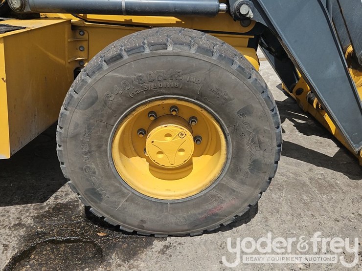 2020-deere-310sl-image-11
