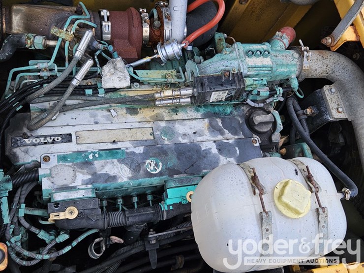 2013-volvo-ec220dl-image-29