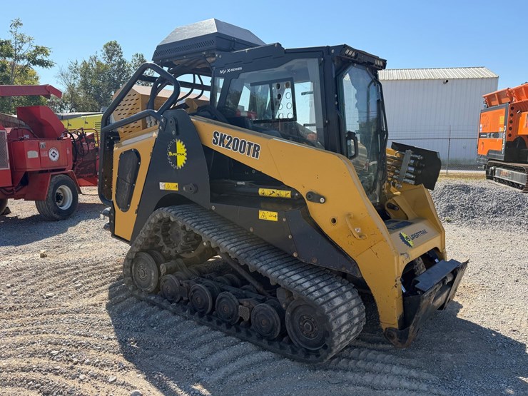 2024-supertrak-sk200tr-image-3