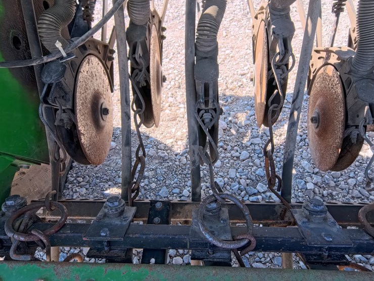 john-deere-450-image-31