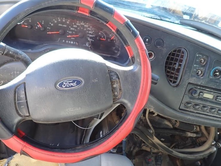 2007-ford-e350-image-14