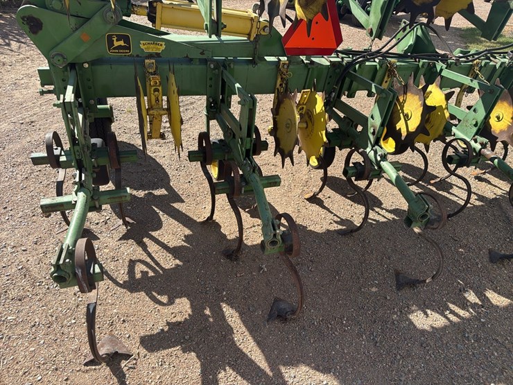 john-deere-85-image-3