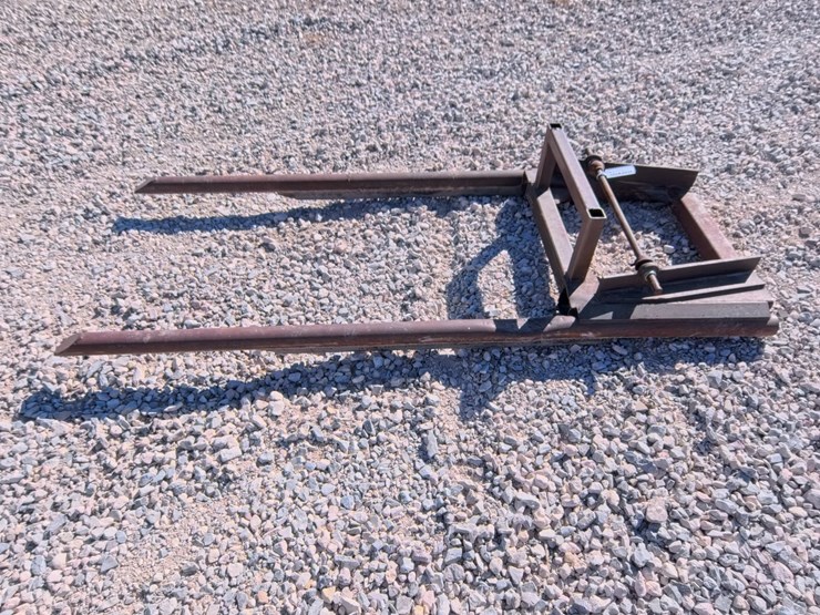 #2079-•-hay-forks-image-1