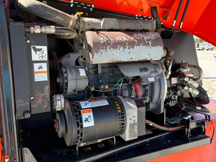 2020-jlg-600s-image-13