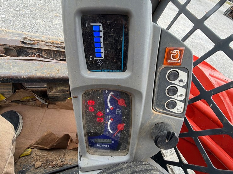 kubota-svl95-2s-image-18