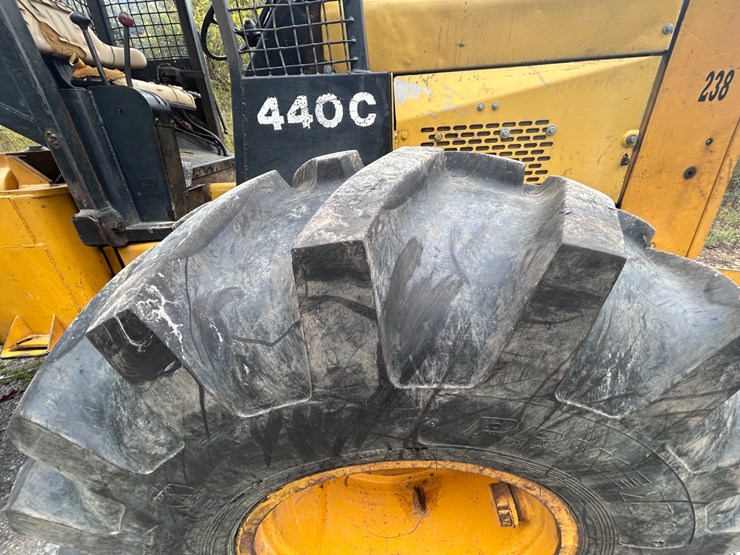 john-deere-440c-image-10