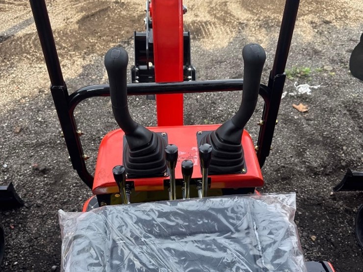 new-sd-lanch-co-mini-excavator-model-me15-image-6