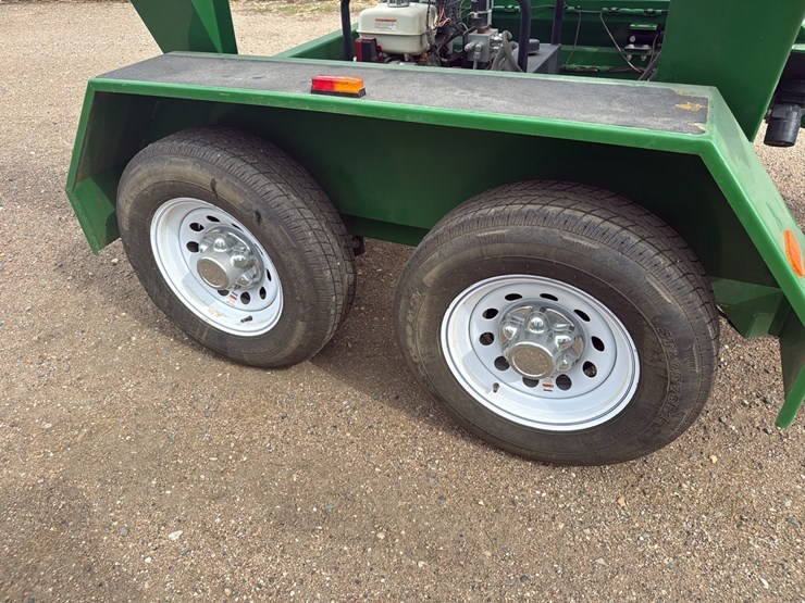 hitchdoc-model-hsc2200-double-seed-tote-tender-trailer-w/-hyd-power-station,-digistar-scale,-tandem-axle-image-9
