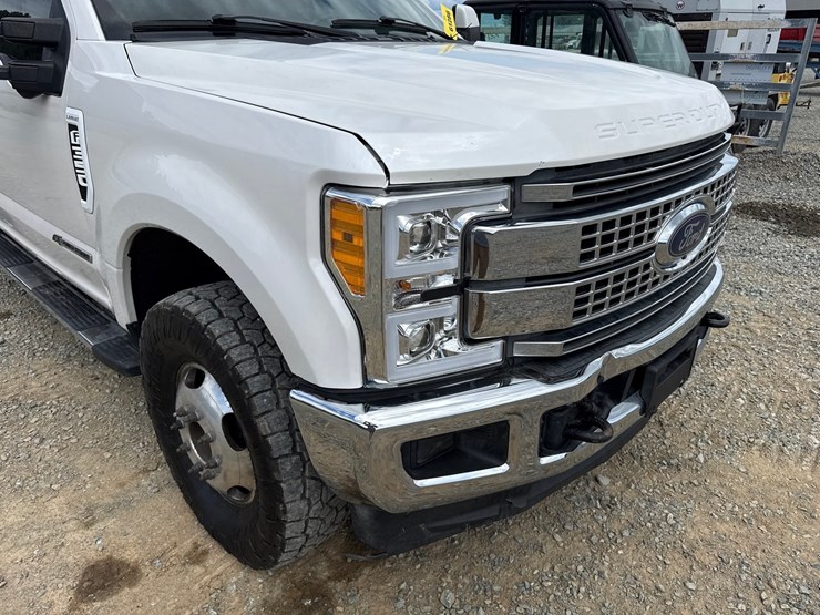 2017-ford-f350-image-10