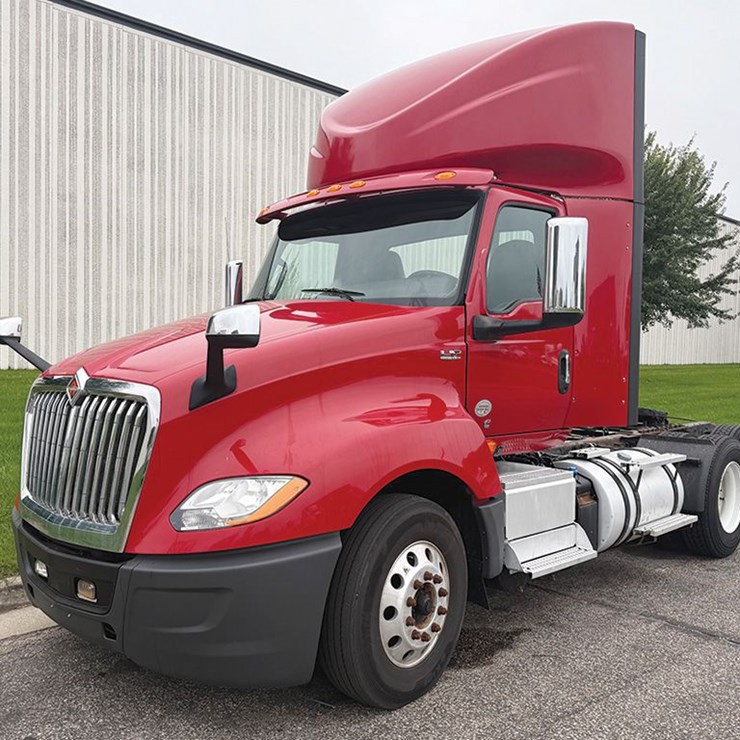 2019 INTERNATIONAL LT