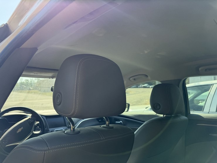 #46833-•-2018-chevrolet-impala-lt-sedan-2g1105s38j9109671-inv#46833-image-37