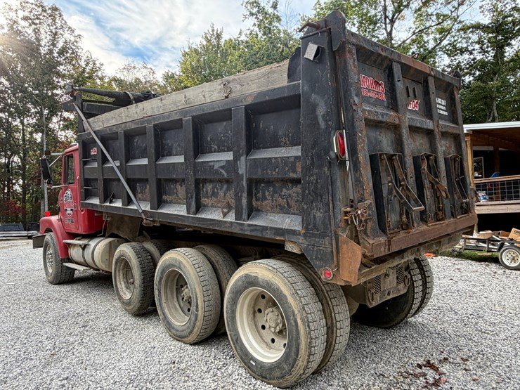 #59-•-1999-volvo-tri-axle-dump-truck-image-7