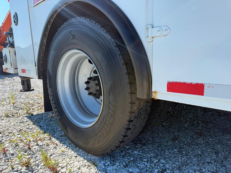 2007-ford-f750-xlt-sd-image-35