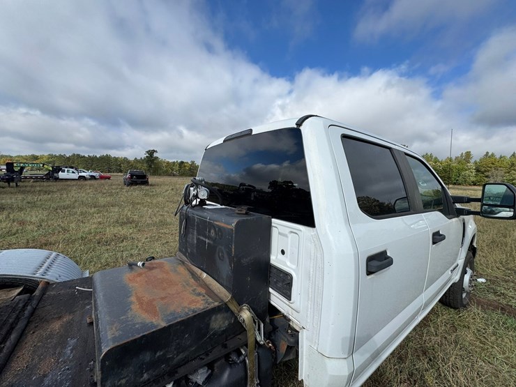 2019-ford-f350-xl-image-20