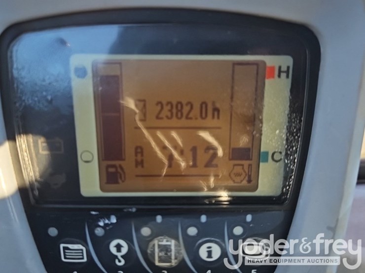2017-kubota-kx040-4-image-38