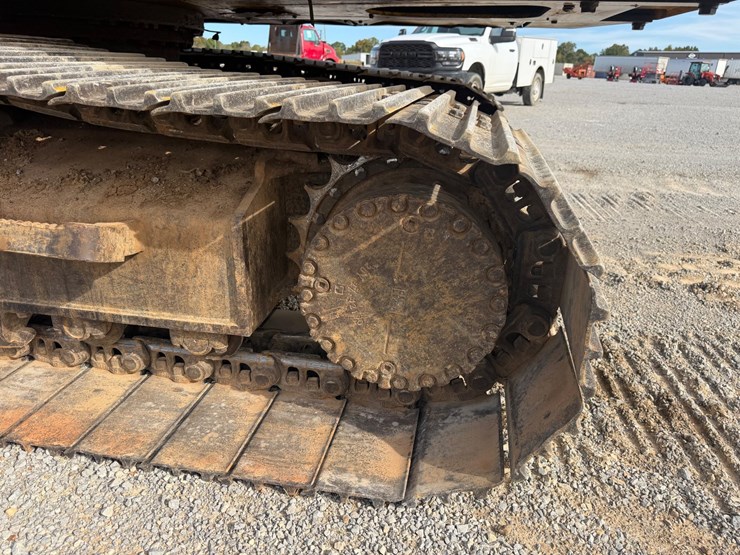 2012-komatsu-pc210-lc-10-image-6