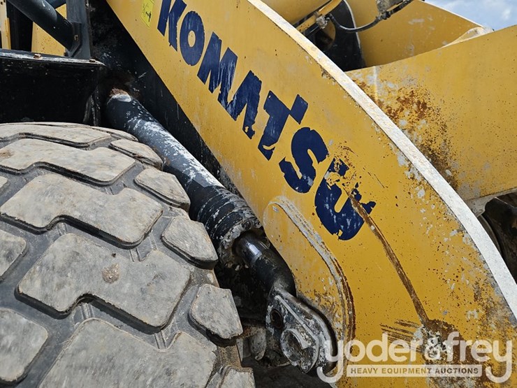 2019-komatsu-wa320-8-image-11