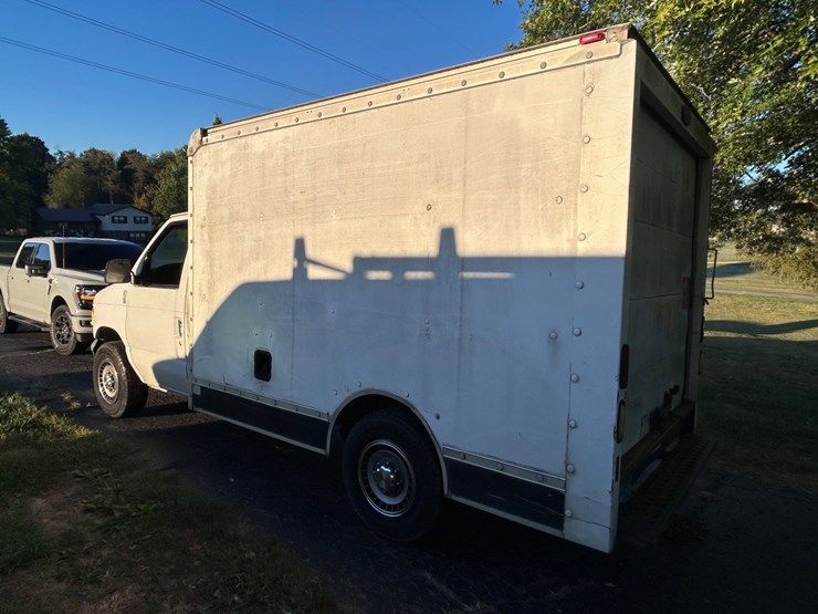 1999-ford-e250-image-5