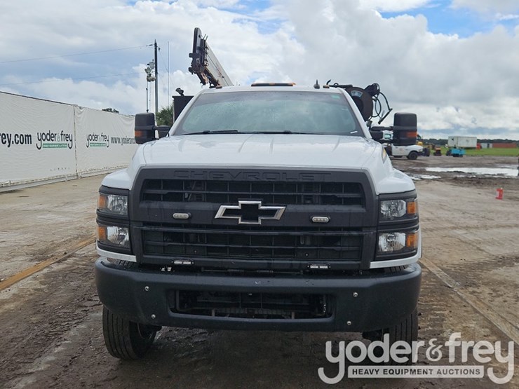 2020-chevrolet-silverado-5500hd-image-9