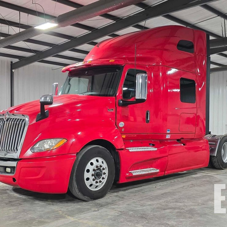 2019 INTERNATIONAL LT