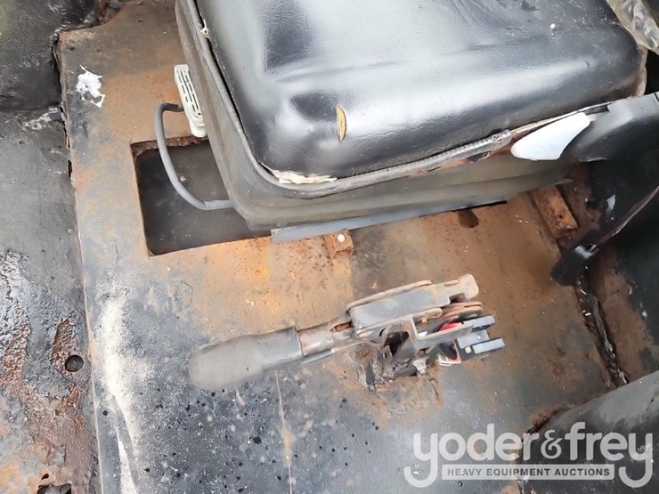 2012-jcb-406b-image-22
