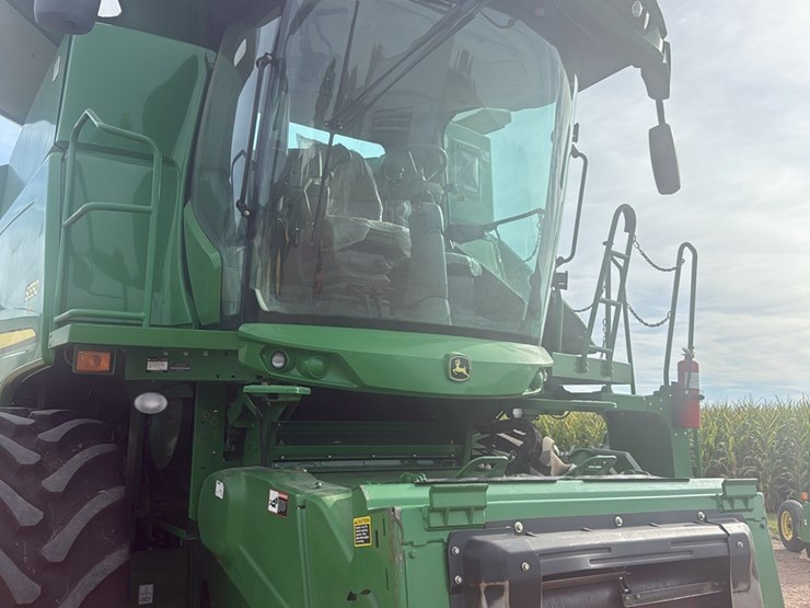 2012-john-deere-s550-image-12