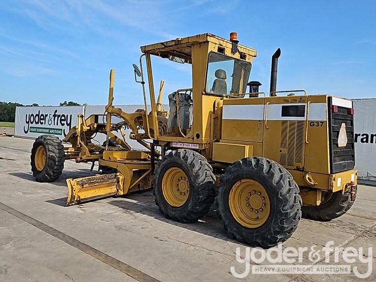caterpillar-120h-image-3