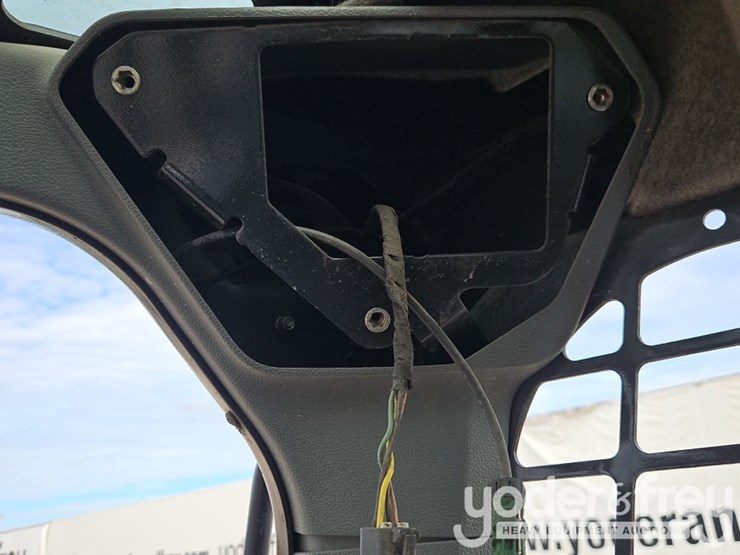 2022-bobcat-t62-image-23