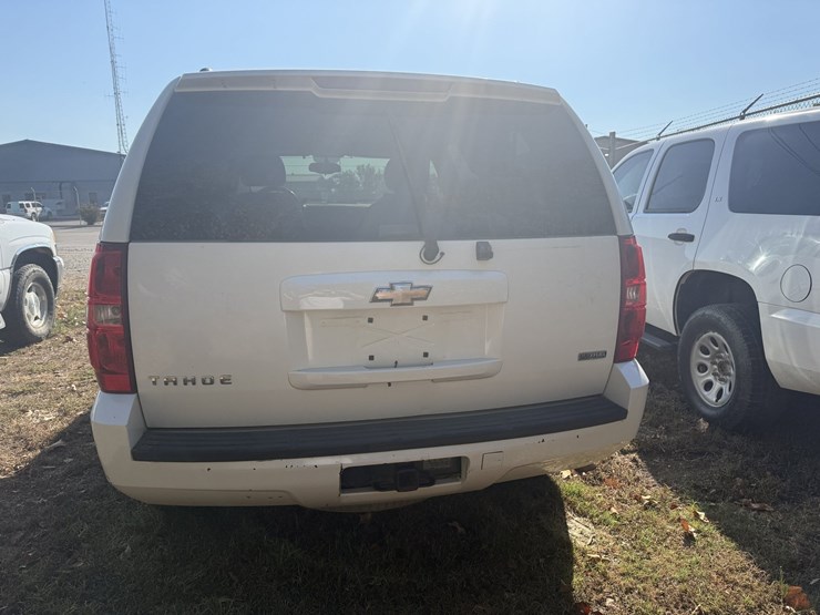 2009-chevrolet-tahoe-image-18