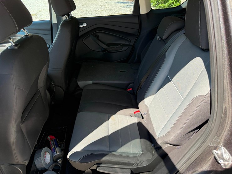 2015-ford-escape-image-12