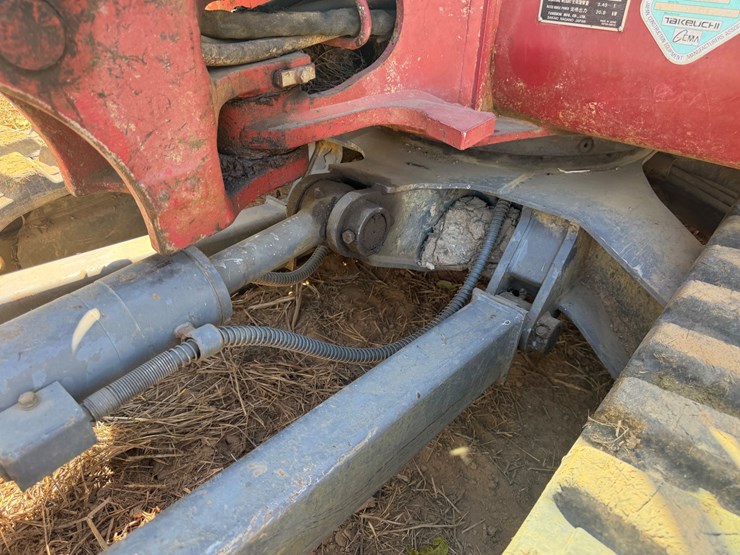 2007-takeuchi-tb135-image-15