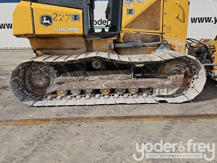 2013-deere-650k-lgp-image-8