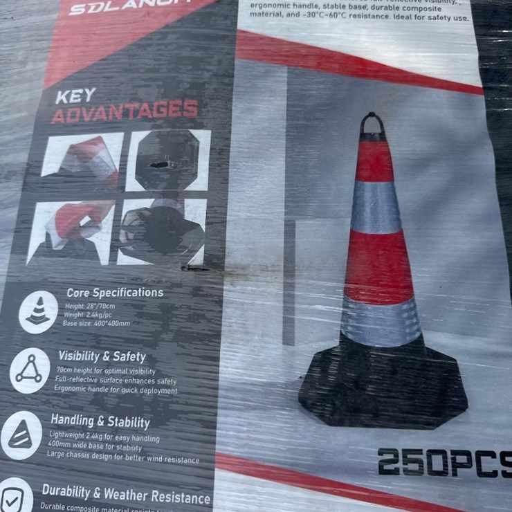 (250) New SDL Co 28in Safety/Traffic Cones