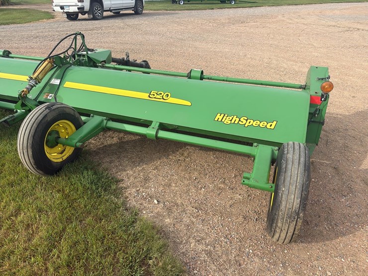 john-deere-520-image-2